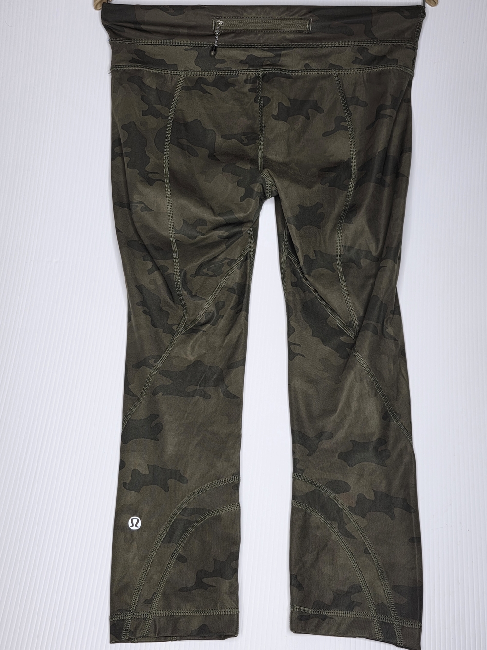 lululemon athletica Camo Cropped Leggings - Olive Green